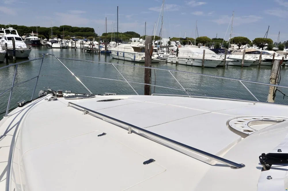 BoatPhoto.coverAlt