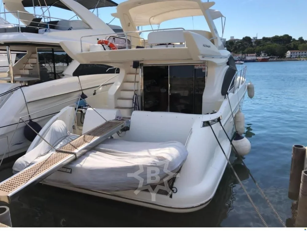 BoatPhoto.coverAlt