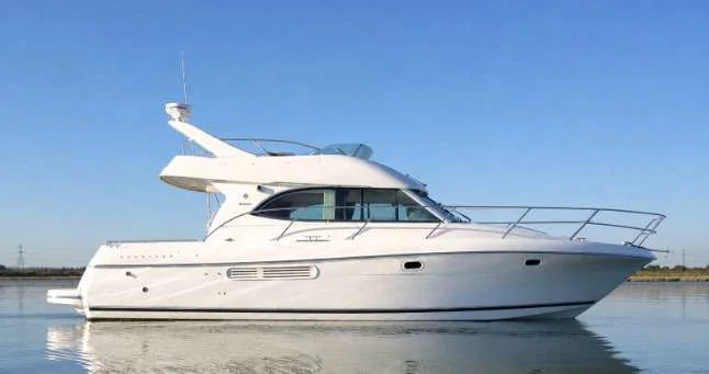 BoatPhoto.coverAlt