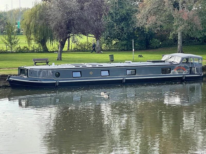 BoatPhoto.coverAlt