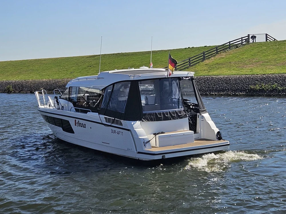 BoatPhoto.alt