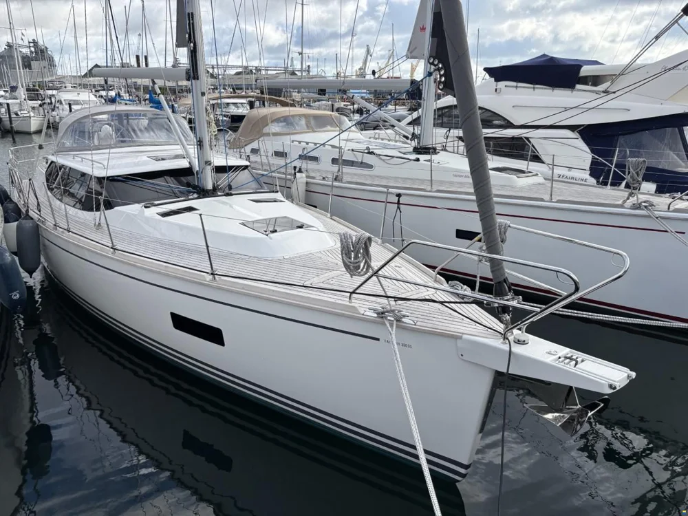 BoatPhoto.coverAlt