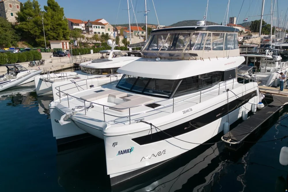 BoatPhoto.coverAlt