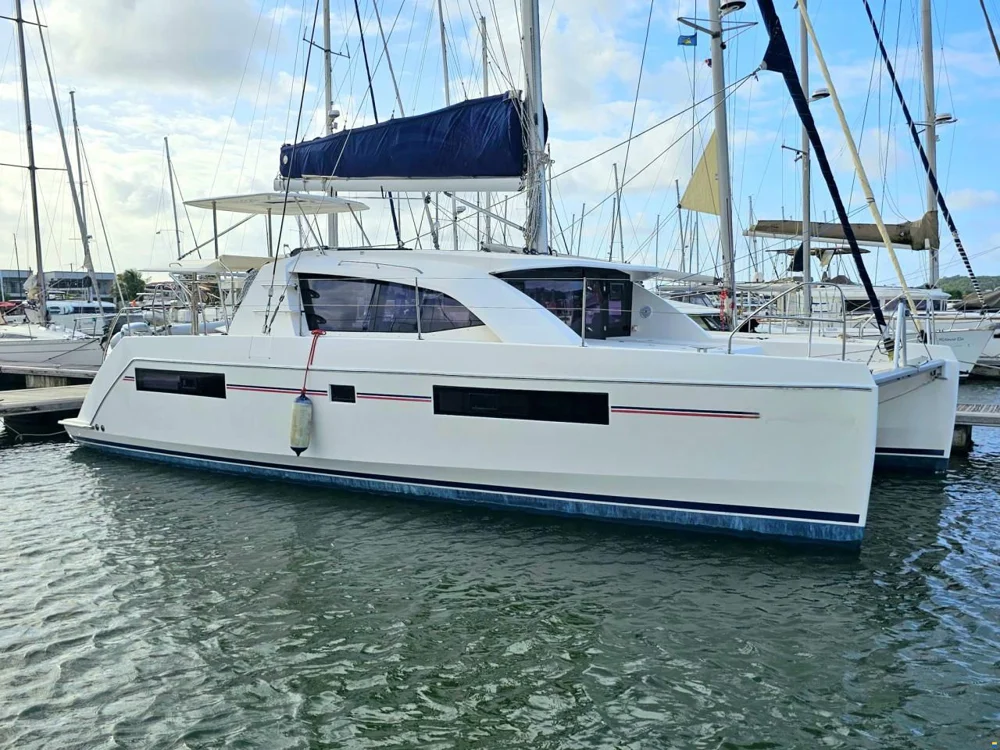 BoatPhoto.coverAlt
