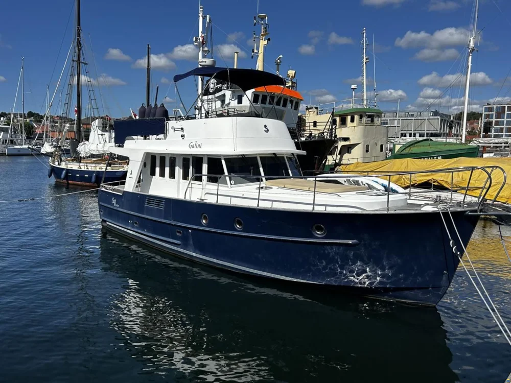 BoatPhoto.coverAlt