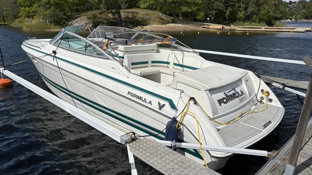 BoatPhoto.coverAlt