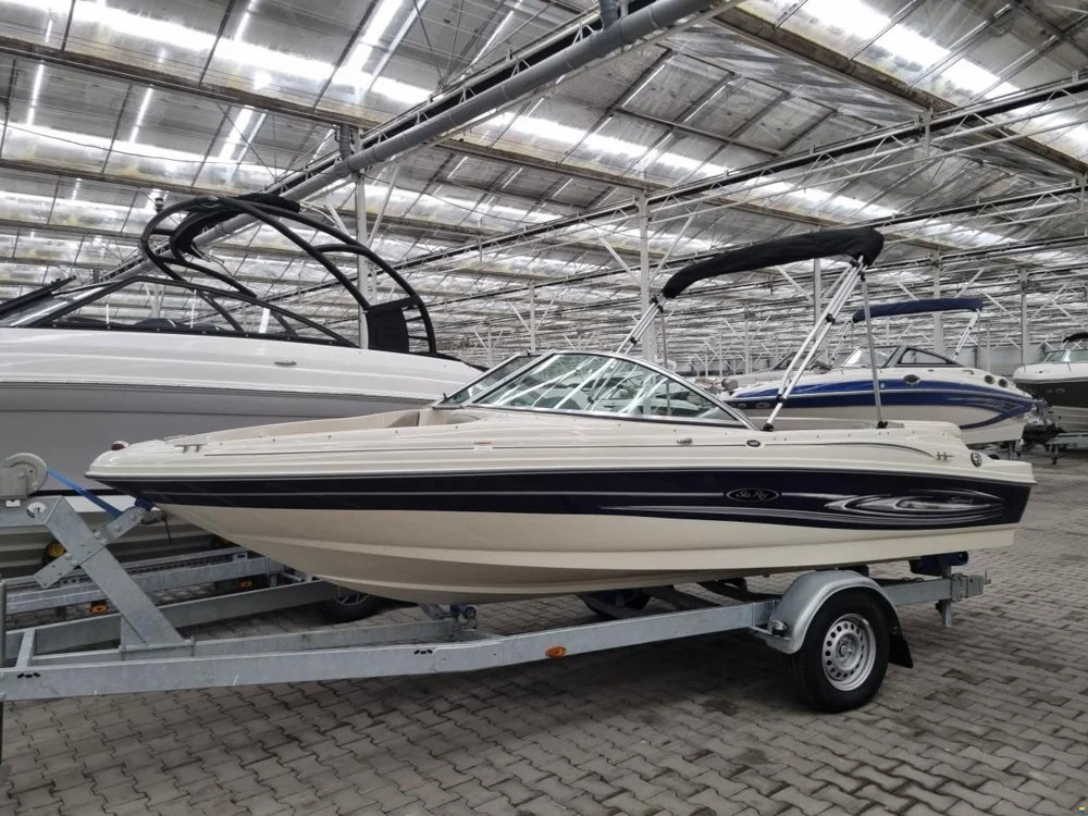 BoatPhoto.coverAlt