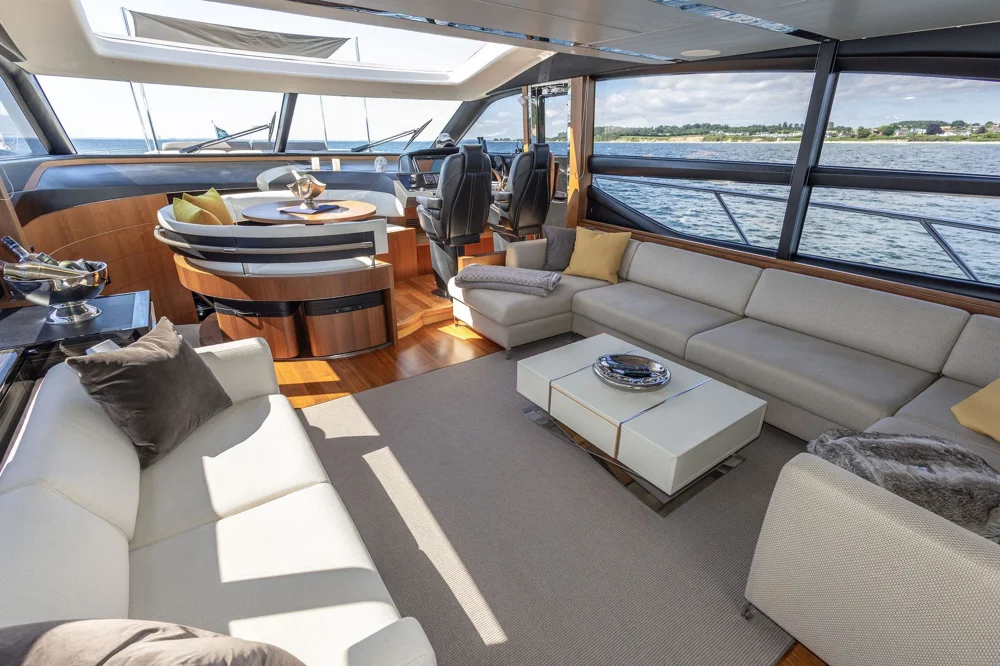 2014 Princess Yachts S72 for sale in Grömitz, Germany, photo 3 of 5