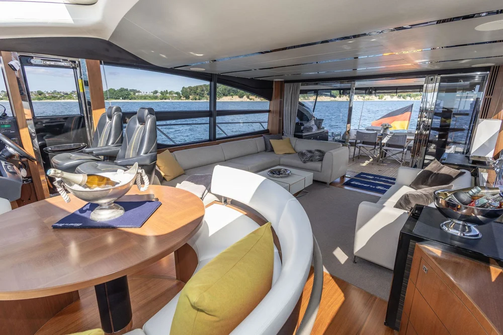2014 Princess Yachts S72 for sale in Grömitz, Germany, photo 5 of 5