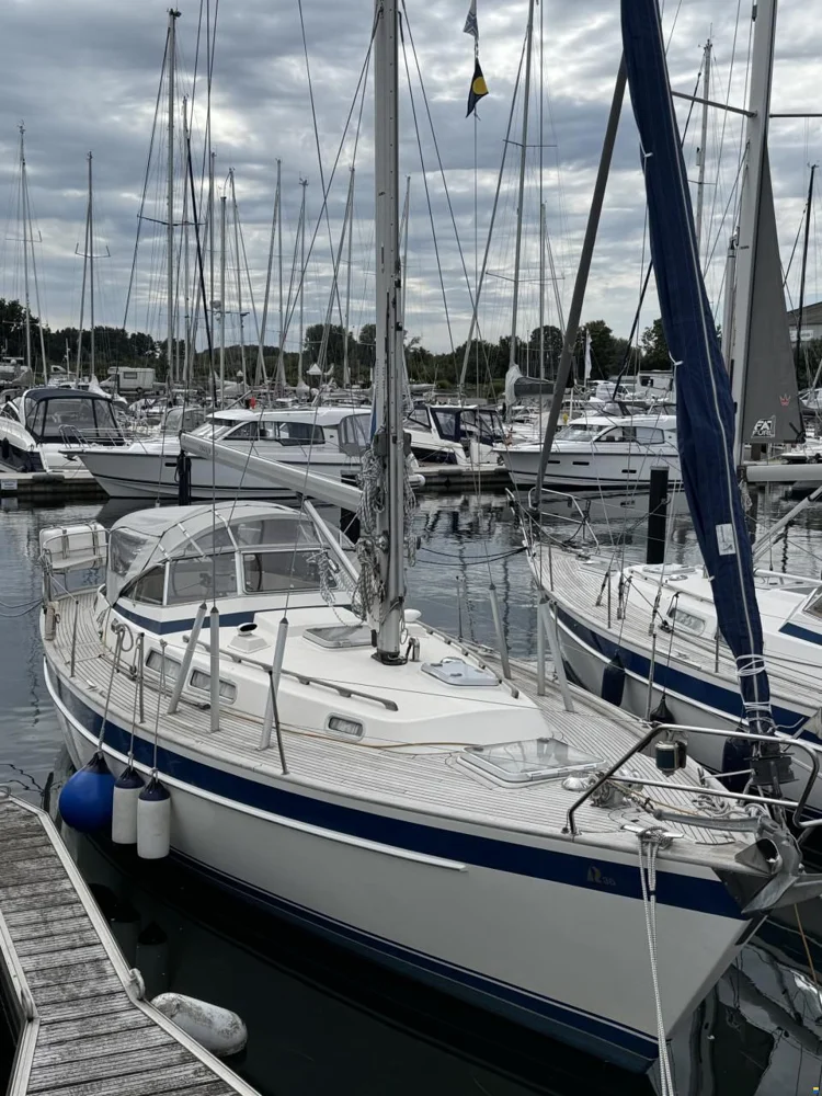 BoatPhoto.coverAlt