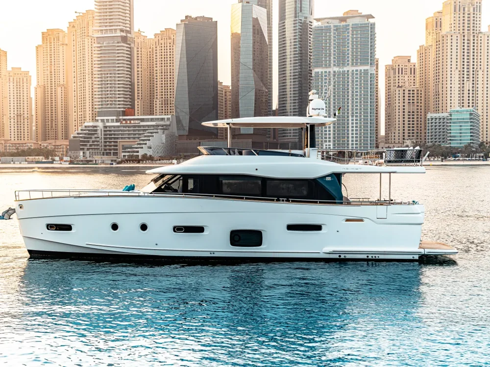BoatPhoto.coverAlt