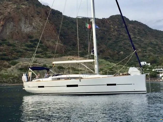 BoatPhoto.coverAlt