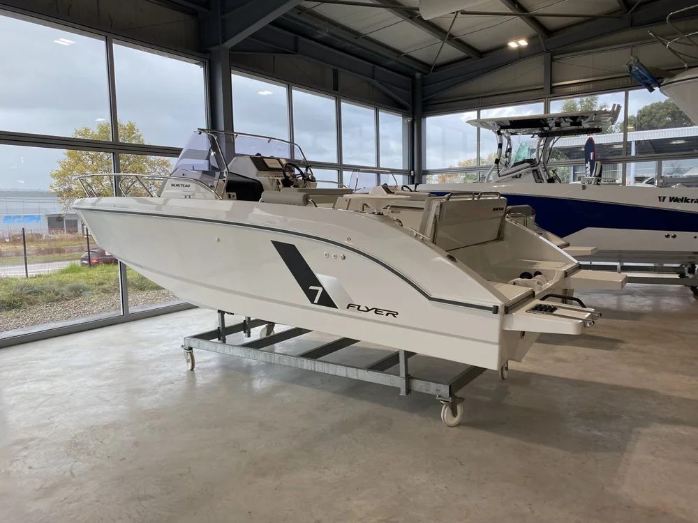 BoatPhoto.coverAlt