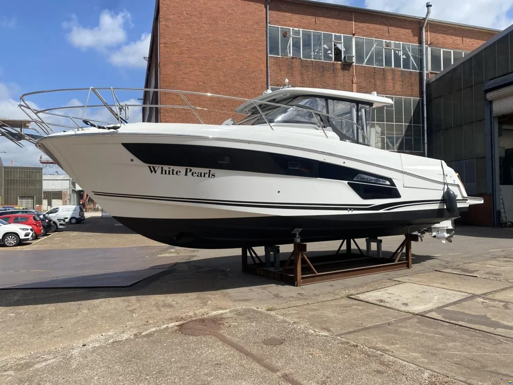 BoatPhoto.coverAlt