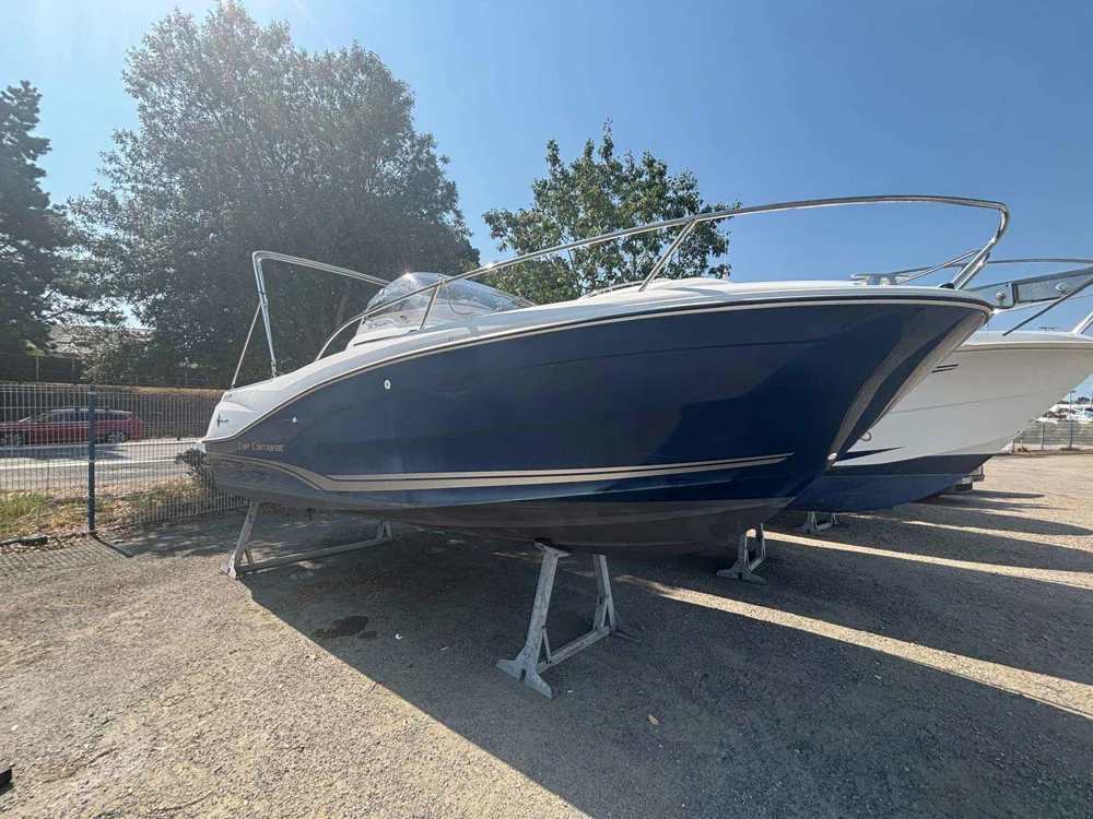 BoatPhoto.coverAlt
