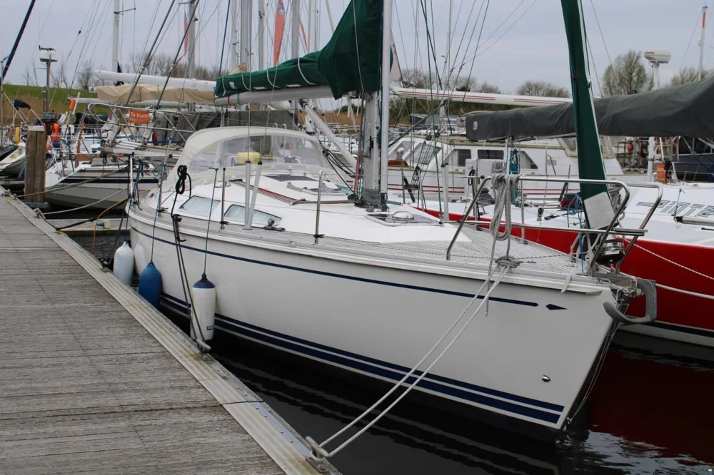 2003 35 for sale in Lelystad, The Netherlands, photo 1 of 5