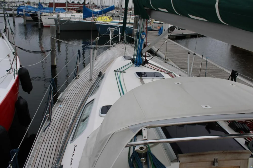 2003 35 for sale in Lelystad, The Netherlands, photo 4 of 5