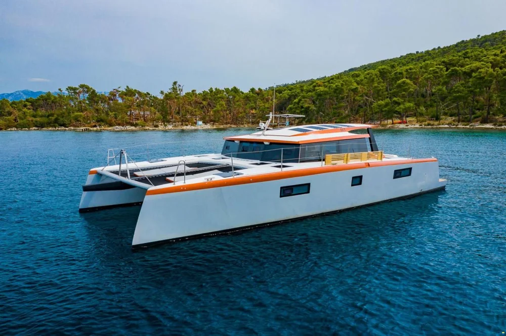 BoatPhoto.coverAlt