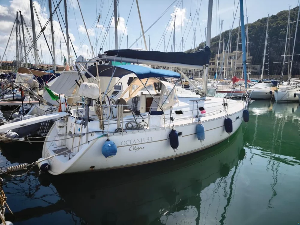 BoatPhoto.coverAlt