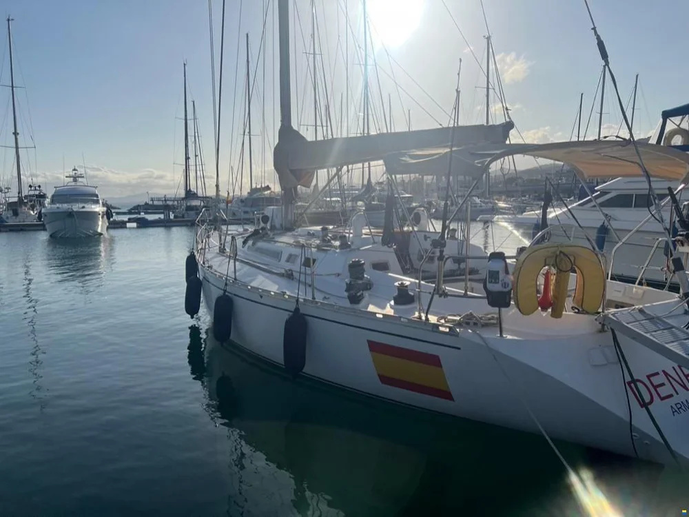 BoatPhoto.coverAlt
