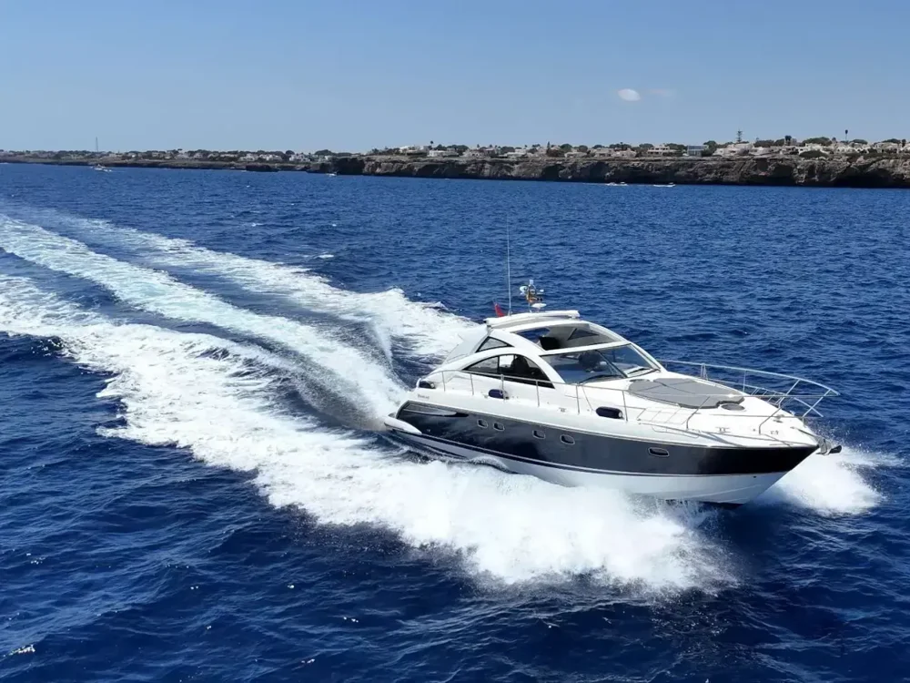 BoatPhoto.coverAlt