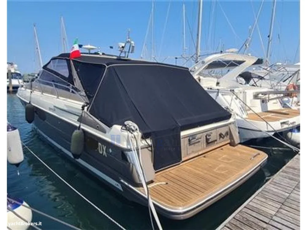 BoatPhoto.coverAlt