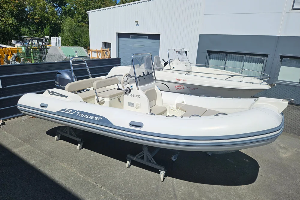 BoatPhoto.coverAlt