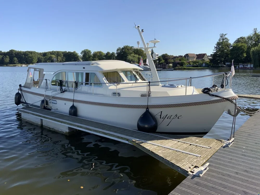 BoatPhoto.coverAlt