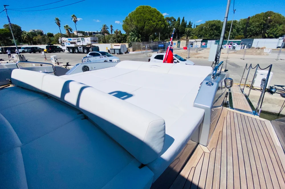 BoatPhoto.alt