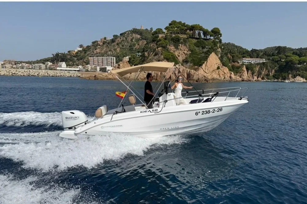 BoatPhoto.coverAlt