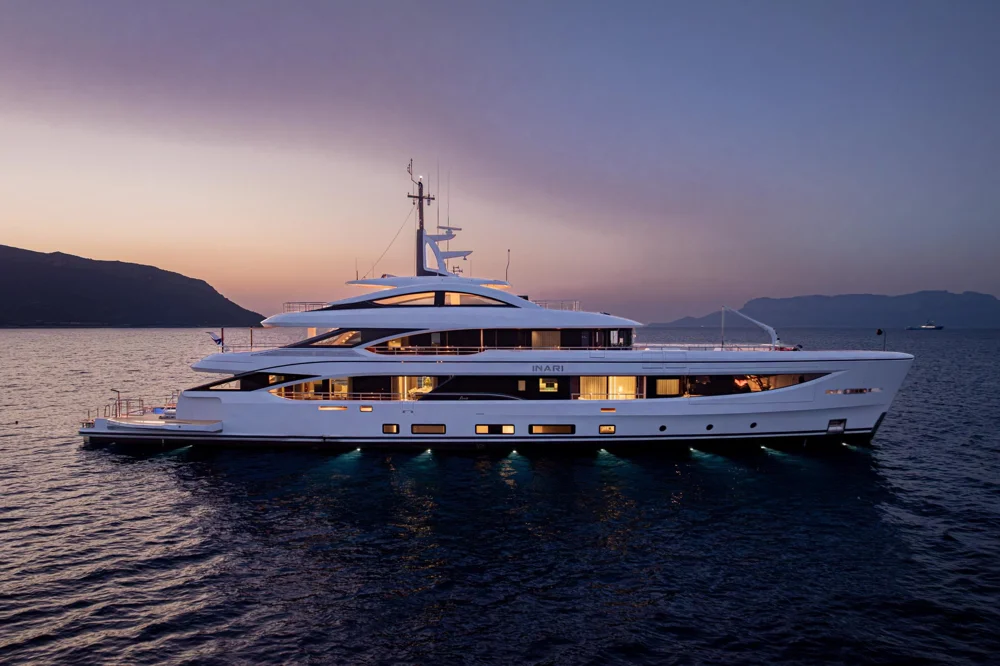BoatPhoto.coverAlt