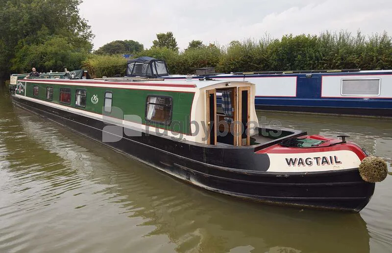 BoatPhoto.coverAlt