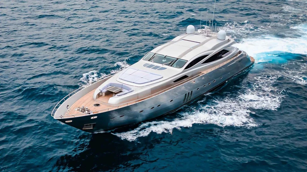 BoatPhoto.coverAlt