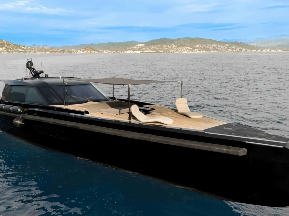 BoatPhoto.coverAlt
