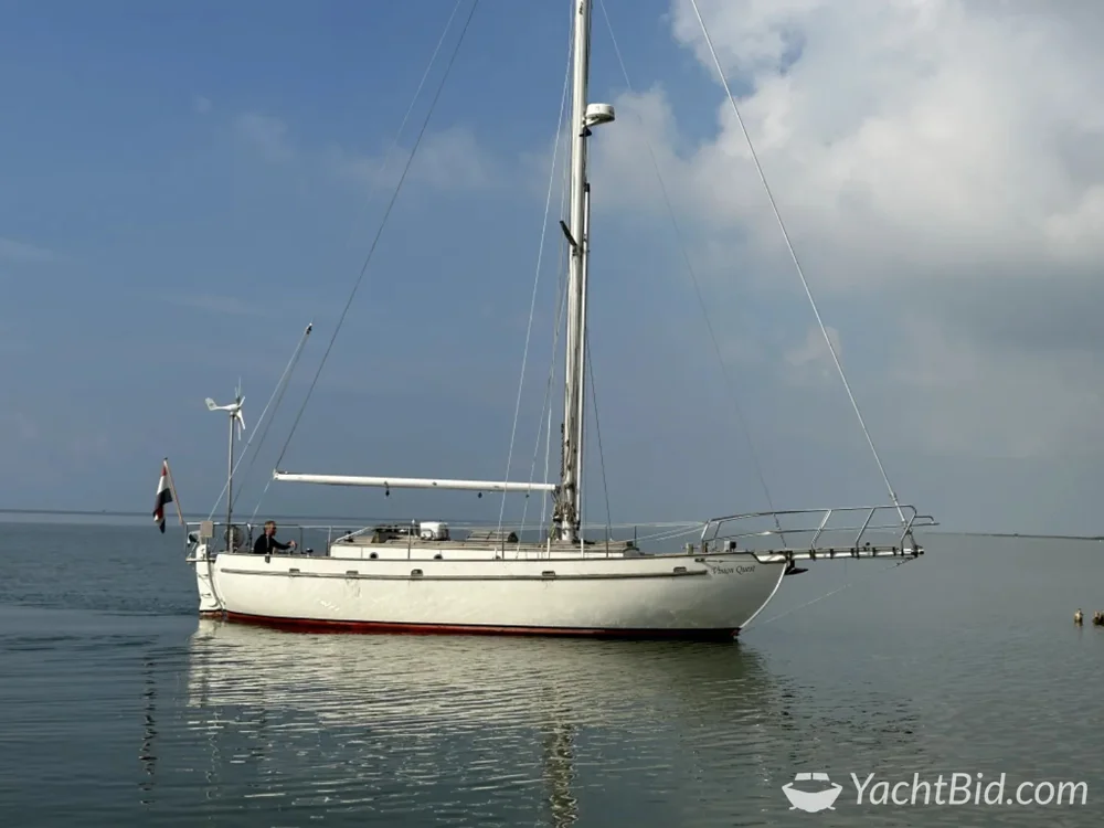 BoatPhoto.coverAlt