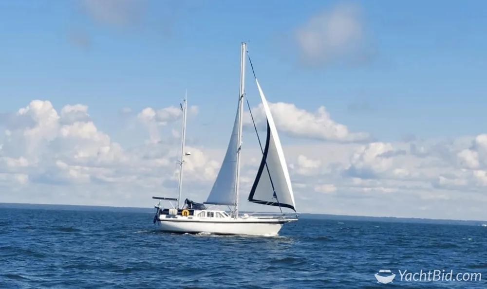 BoatPhoto.coverAlt