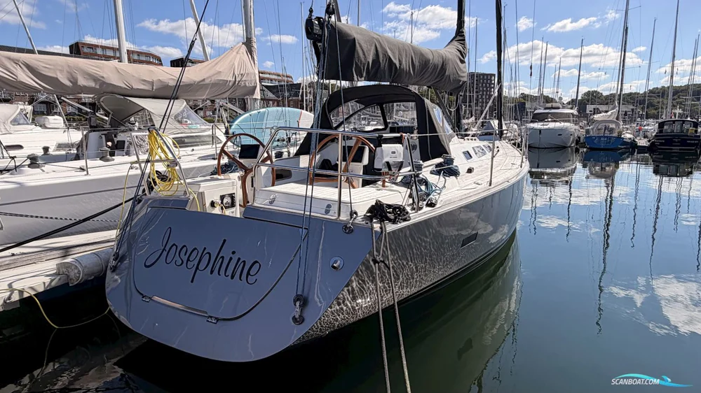 BoatPhoto.alt