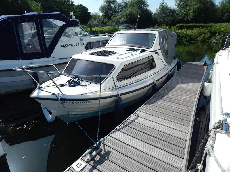 BoatPhoto.coverAlt