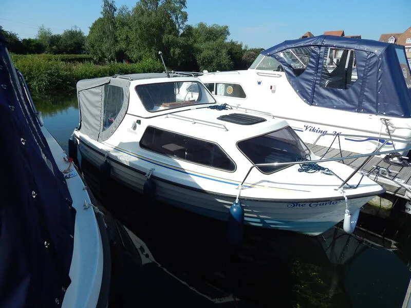 BoatPhoto.alt