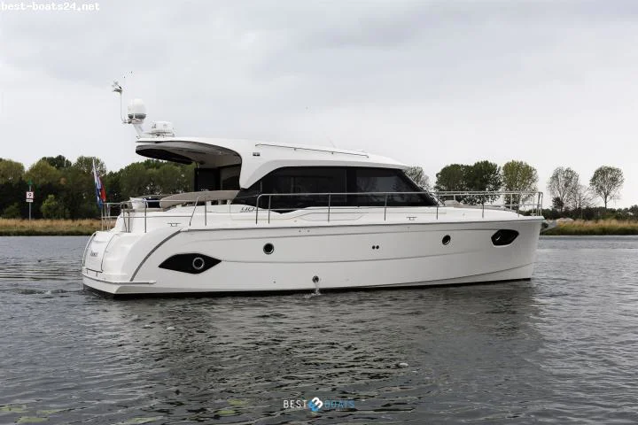 BoatPhoto.alt