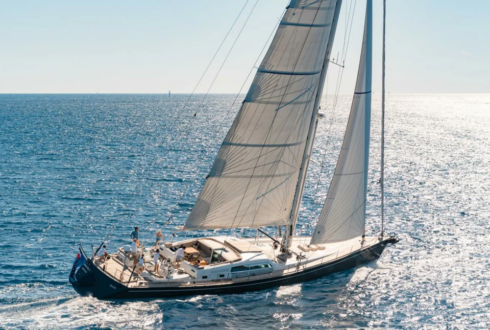 BoatPhoto.coverAlt