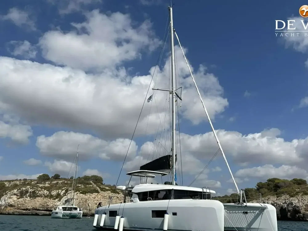 BoatPhoto.coverAlt