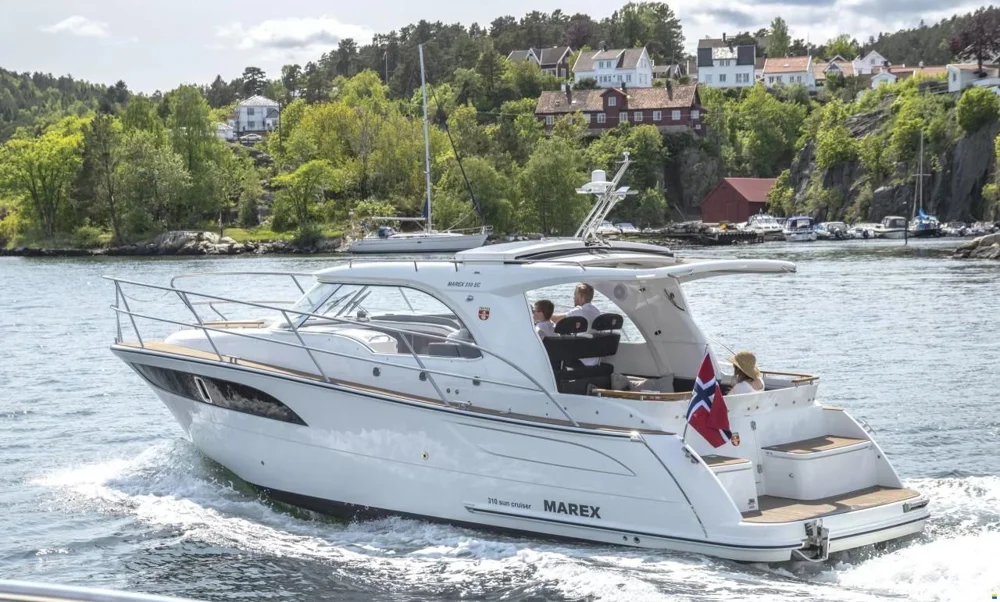 BoatPhoto.coverAlt
