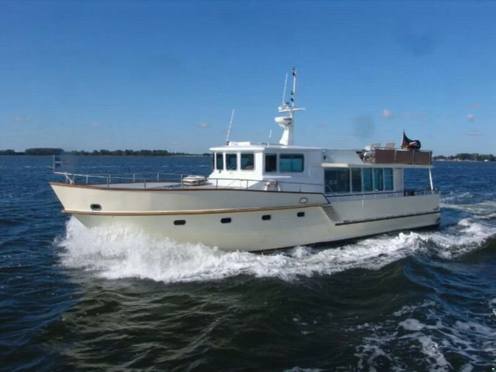 BoatPhoto.coverAlt