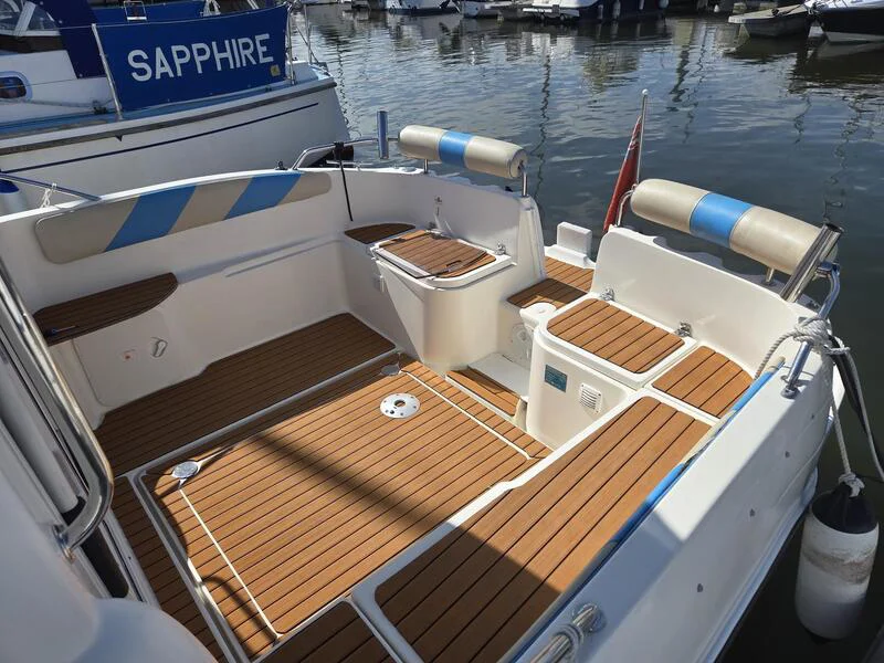 BoatPhoto.alt