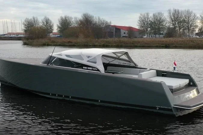 BoatPhoto.coverAlt