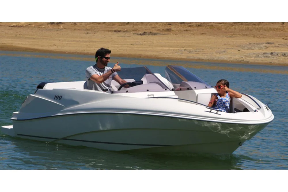 BoatPhoto.coverAlt