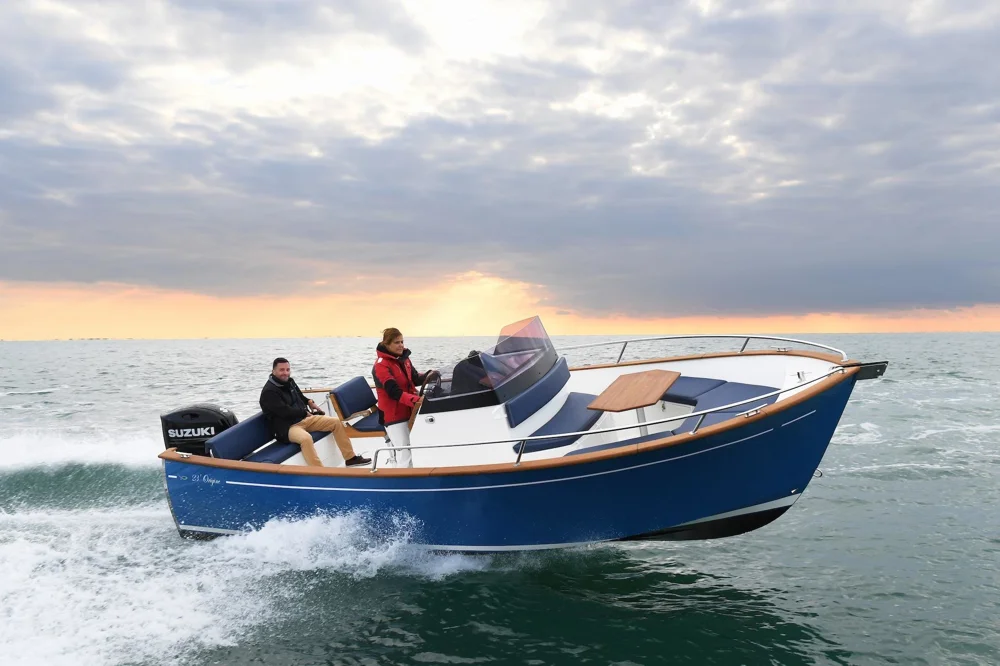 BoatPhoto.alt