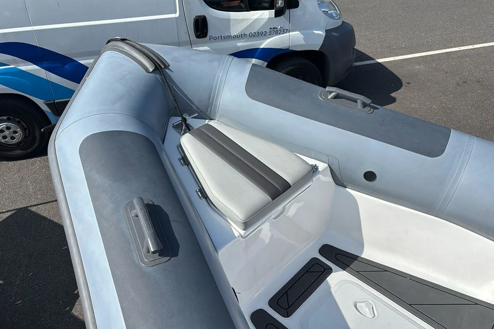 BoatPhoto.alt