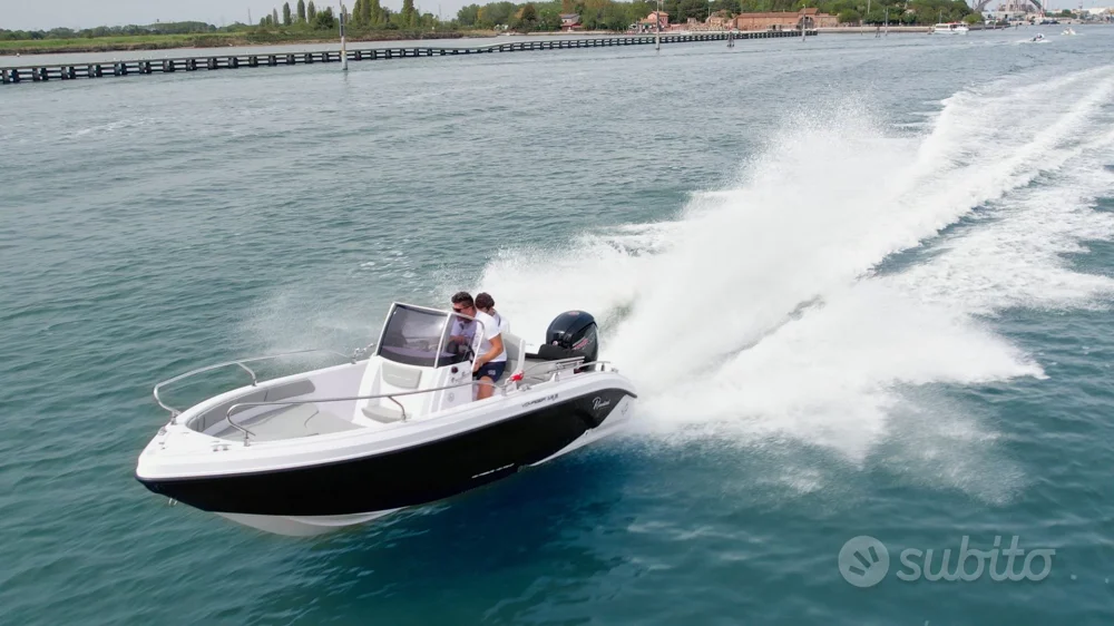 BoatPhoto.coverAlt